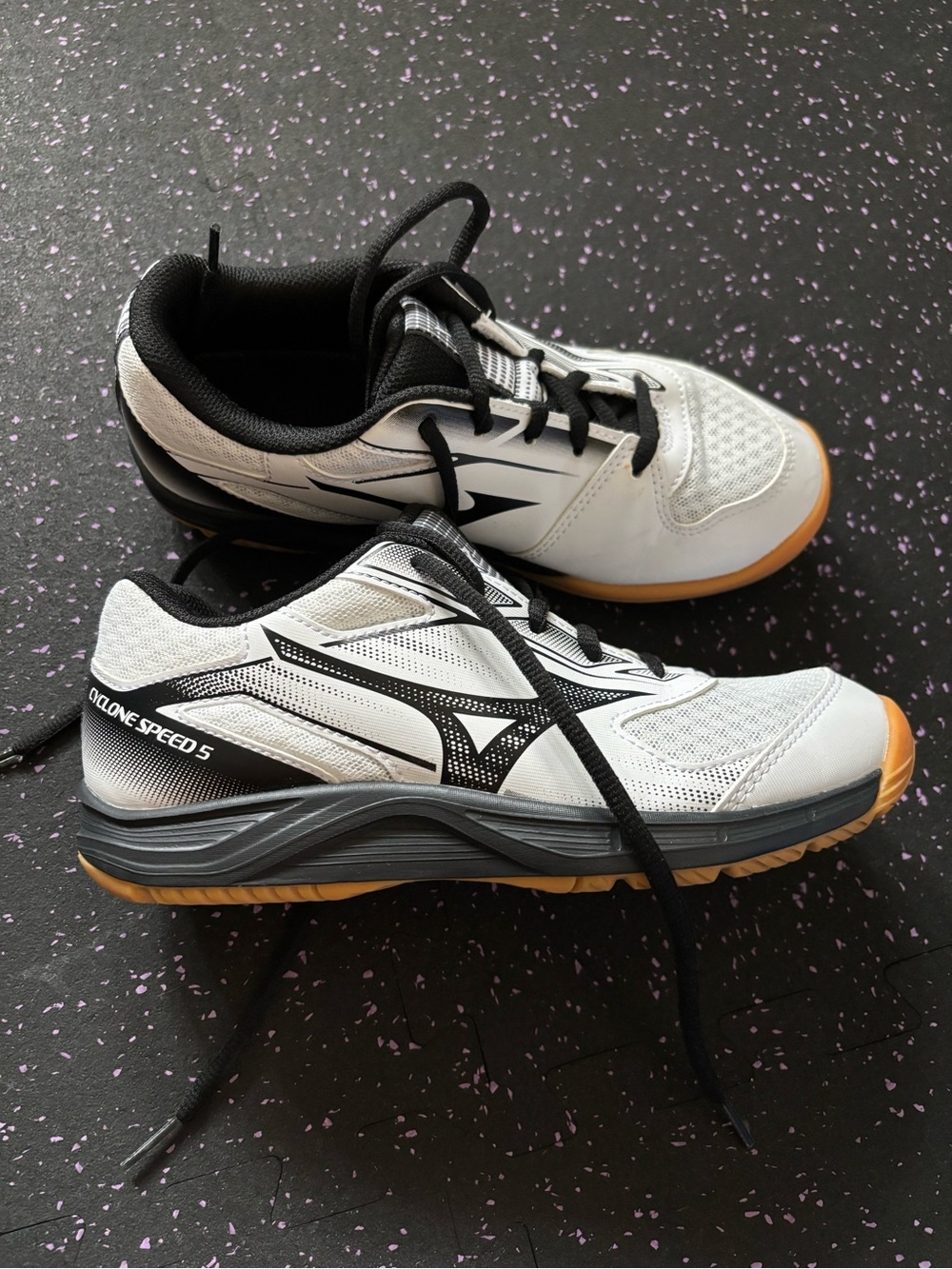 Mizuno Cyclone Speed 5 Womens size 6.5 Indoor Court Shoes - White/Black/Tan
